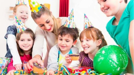 Comment réussir un anniversaire déguisé pour votre enfant ?