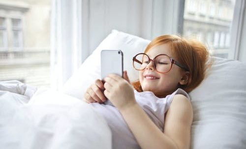 Les enfants et le téléphone : bonne ou mauvaise idée