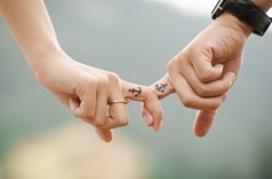 Les signes qui montrent qu’il est amoureux de vous