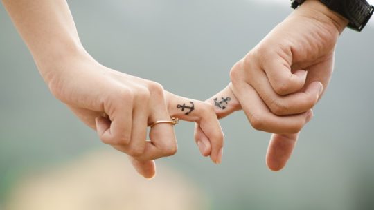 Les signes qui montrent qu’il est amoureux de vous