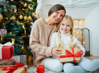 Offrir un jouet éducatif  à un enfant pour Noël