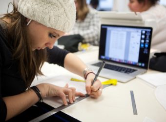 Apprendre la culture de mode dans une école dédiée