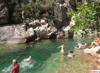 Les activités lucratives dans les colonies de vacances